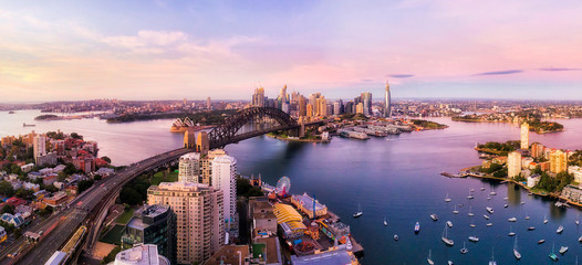 Fototapeta premium D Sy Lav HWY short rise pan