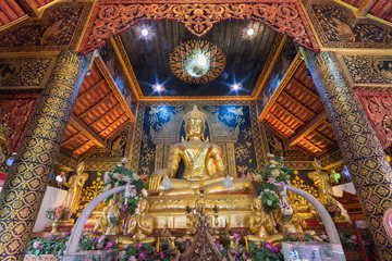 Fototapeta na wymiar Temple in Chiang Mai, Thailand
