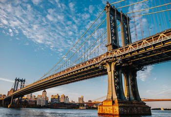 Fototapeta premium Panoramic view of Manhattan Bridge NYC