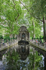 Fototapeta na wymiar Marie De Medicis Fountain in Le Jardin du Luxembourg, Paris, France.