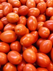 many fresh tomatoes for food patterns 