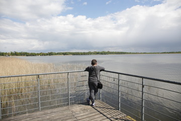 Molo Jezioro Miedwie , chłopiec