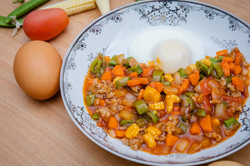 boil egg and vegetable fried