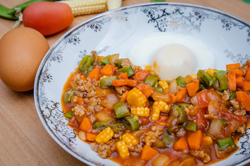 boil egg and vegetable fried