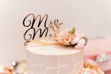 Inscription on the cake mr and miss