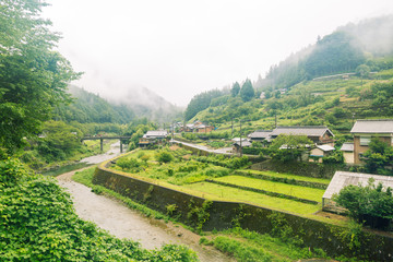 山村