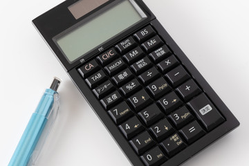 電卓とボールペン