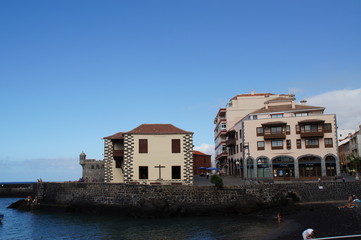 Fototapeta na wymiar landscape of the Spanish port city of Puerto de la Cruz on the Canary island of Tenerife