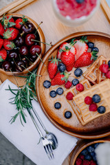 strawberry and blueberry pie