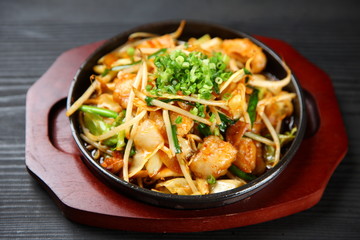 牛もつ炒め