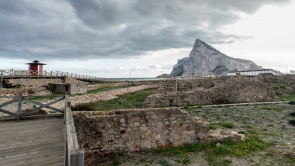 Paisaje de La Linea de la Concepción , Càdiz, con el Peñon de Gibraltar al fondo
