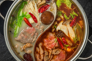 薬膳中華火鍋と専用鍋　Chinese hotpot and exclusive pan