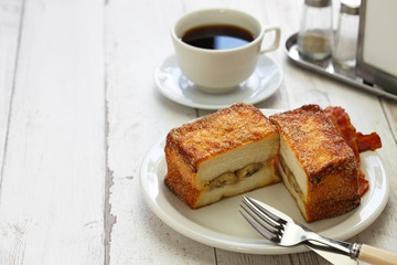 banana cinnamon french toast with bacon