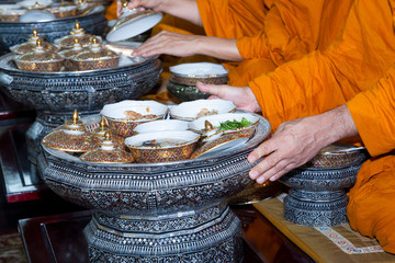 Food that Buddhists give to Thai monks