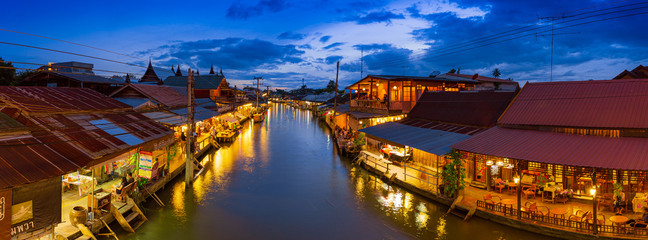 Fototapeta premium Amphawa market canal, the most famous of floating market at sunset and cultural tourist destination on 