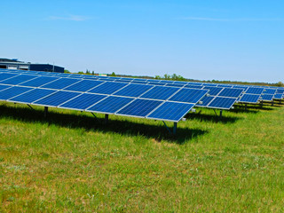 Thermische Solarkollektorer auf einem Sonnenpark