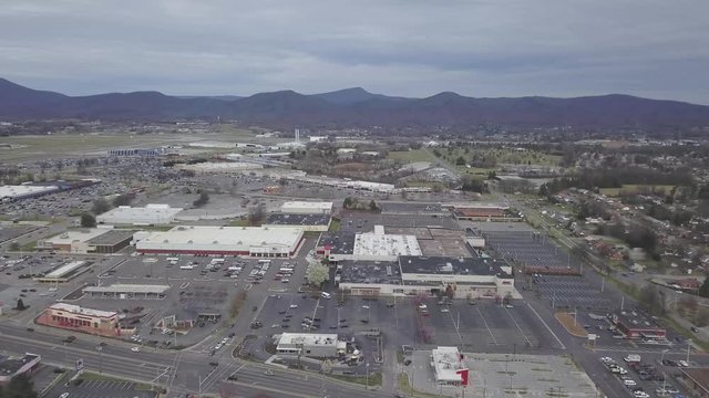Maryland Ciudad vida comun cuarentena ambiente supermercado solo drone parqueo solo 4k
