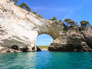 Vieste, San Felice arch rock bay, Gargano peninsula, Apulia, southern Italy, Europe.