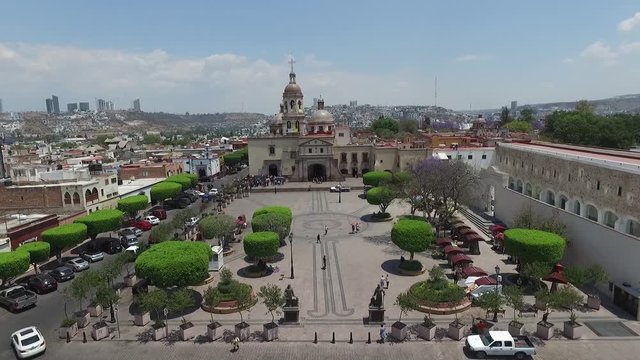  Templo y exconvento de la Cruz Quer&eacute;taro