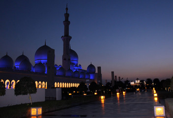 Sheikh Zayed Mosque, Abu Dhabi, UAE. Beautiful night view.