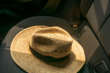 sol y sombrero