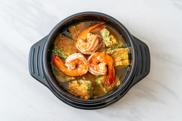 Sour soup made of Tamarind Paste with Shrimps and Vegetable Omelet