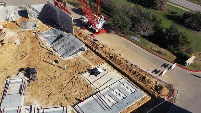 Lifting a Concrete Panel for a Building Wall,  Bryan, Texas, USA