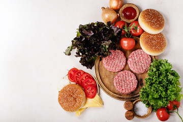 Homemade hamburger with fresh vegetables