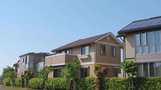 ジンバルでの住宅街の移動撮影