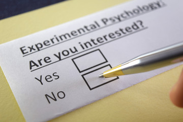 Obraz premium One person is answering question about experimental psychology.