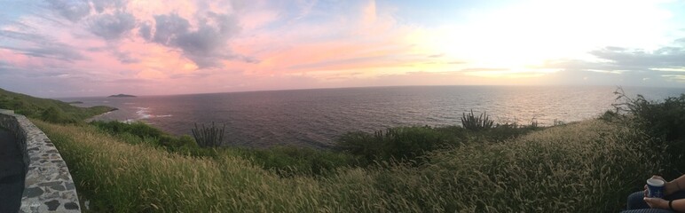 Obraz premium Sunrise over the Ocean