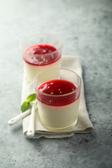 Vanilla panna cotta with berry jelly