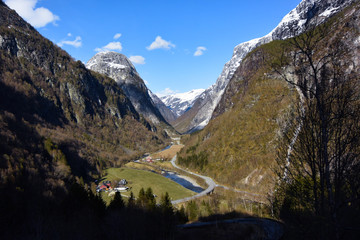 雄大なノルウェイのフィヨルドの景色。landscape of Sognefjord area, one of the most famous fjords trip in Norway.