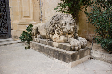 lion statue in the garden