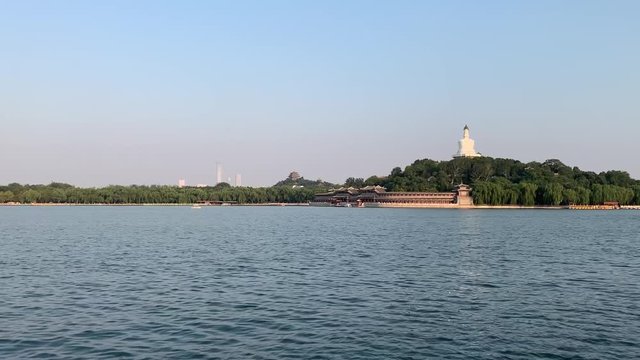 Lac du parc Beihai &agrave; P&eacute;kin, Chine