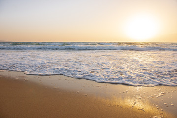 Obraz premium 夕暮れの砂浜