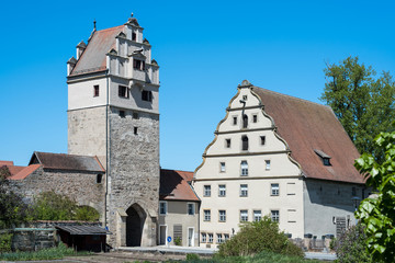 Fototapeta premium Nördlinger Tor und Wehrmühle in Dinkelsbühl