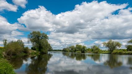 Rzeka Odra w okolicach Wrocławia © RITHOR
