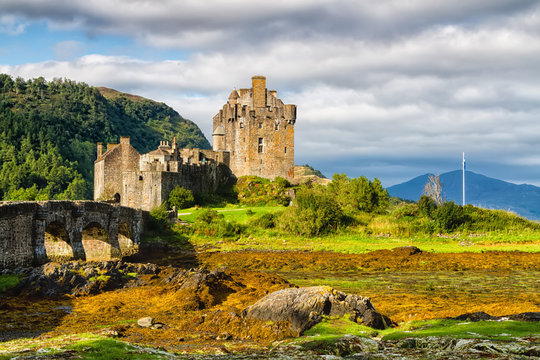 Eilean Donan Castle, Loch Duid, Highlands, Scotland, United Kingdom