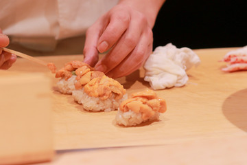 Obraz na płótnie Canvas Japanese traditional sushi. It is a fresh ingredient.