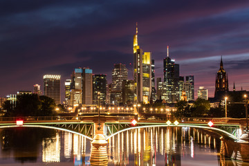 Fototapeta na wymiar iluminated frankfurt skyline