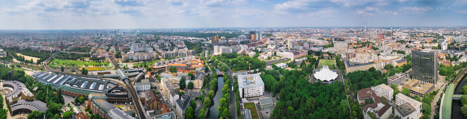 Great Berlin panorama - center with a view of the city