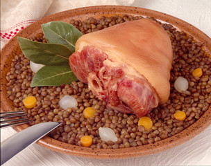 Jarret de porc aux lentilles