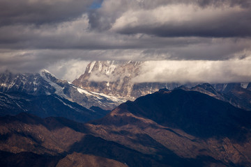 Fototapeta na wymiar Beautiful landscape view with Dhaulagiri peak from Poon Hill. Himalaya Mountain, Nepal.
