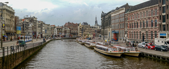 Canales de Ámsterdam