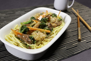 Yakissoba with vegetables and meat