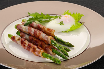 Asparagus with bacon