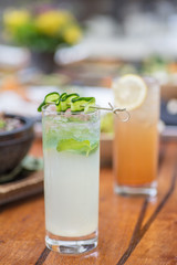 cocktails making