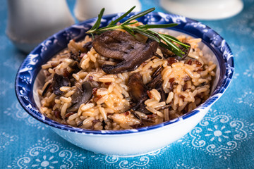 Risotto with mushrooms ande vegetables