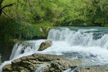 Wasserfall im Martvili Canyon, Georgien